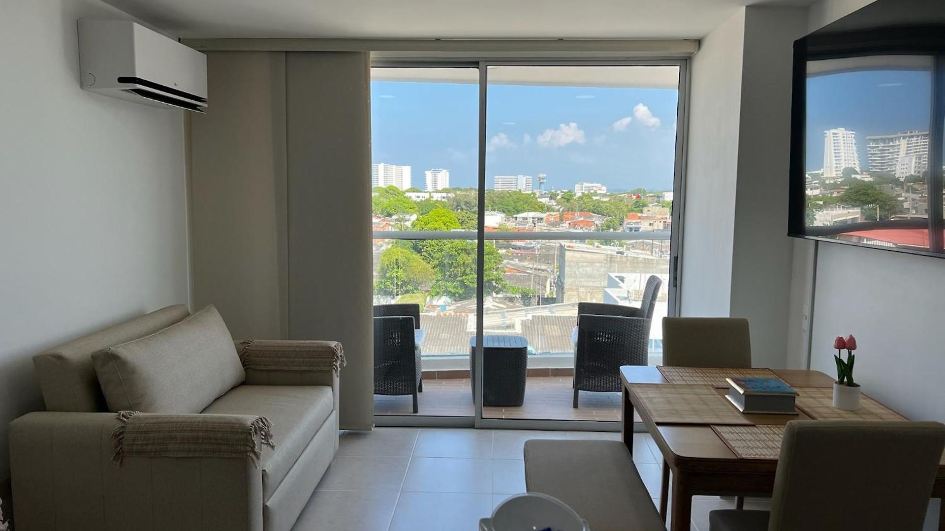 Cerca Al Aeropuerto En Apartamento Cartagena