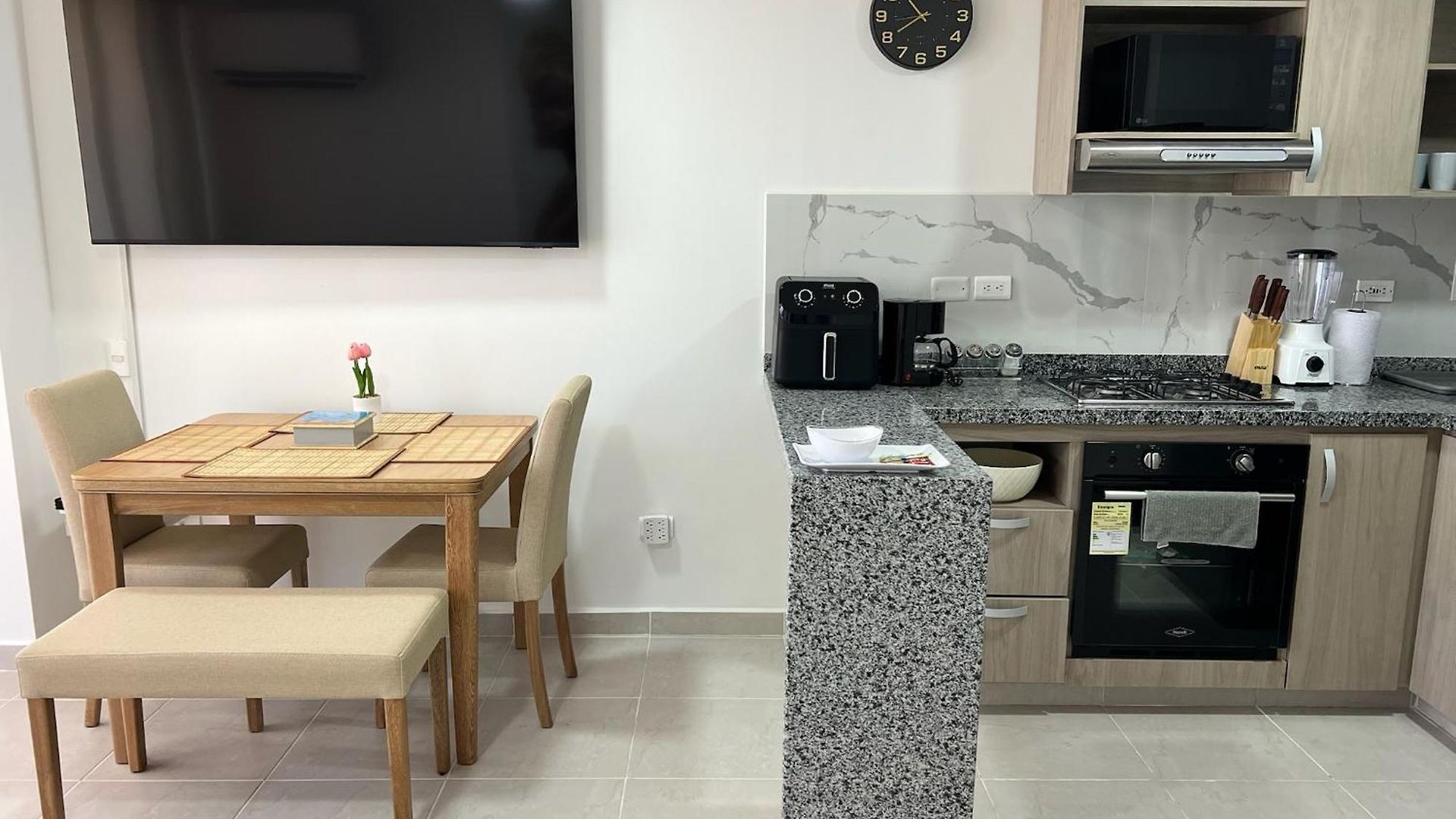 Apartamento Cerca Al Aeropuerto En