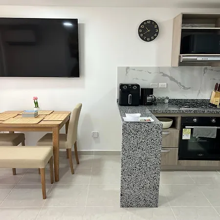 Apartamento Cerca Al Aeropuerto En